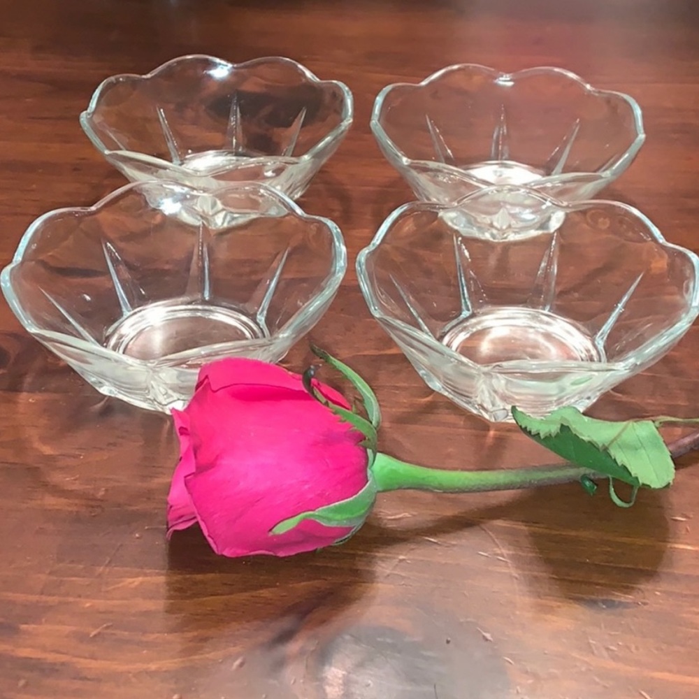 Set of 4 • Vintage Dessert Dishes Bowls